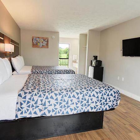 Econo Lodge Sevierville-Pigeon Forge On The River Bagian luar foto