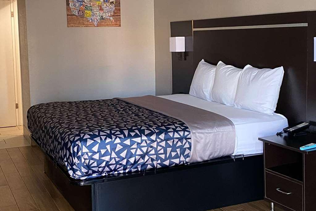 Econo Lodge Sevierville-Pigeon Forge On The River Ruang foto