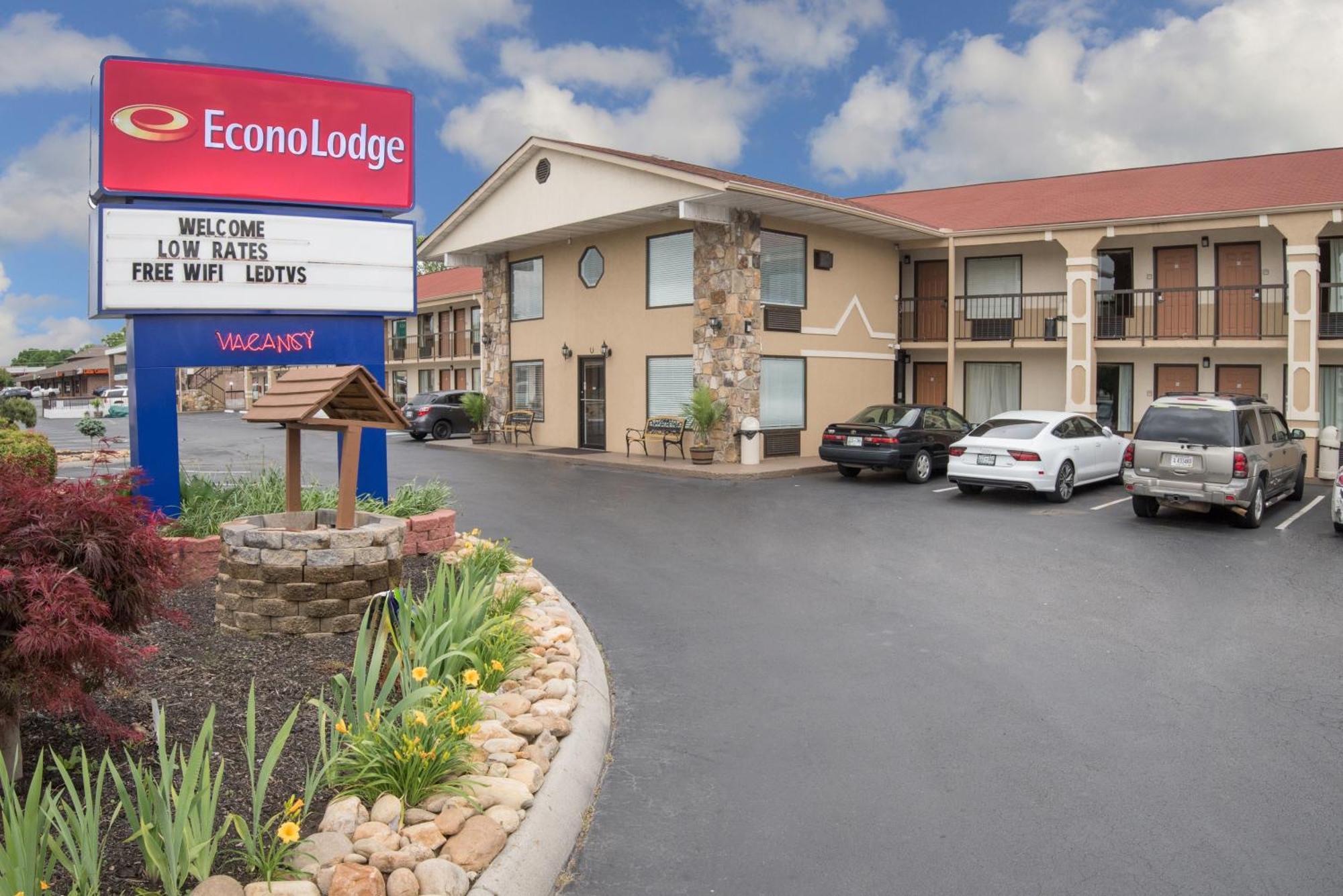 Econo Lodge Sevierville-Pigeon Forge On The River Bagian luar foto