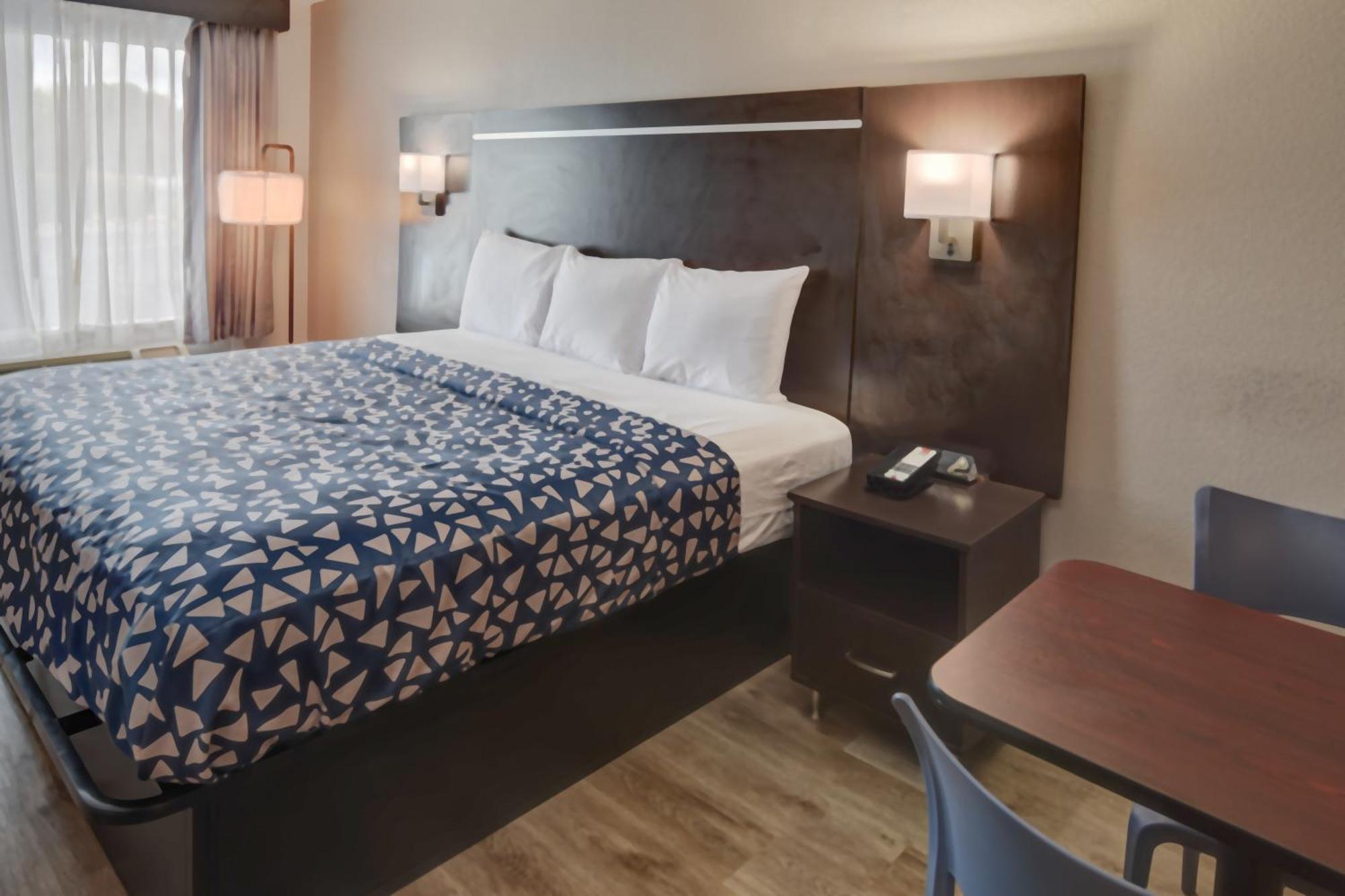 Econo Lodge Sevierville-Pigeon Forge On The River Bagian luar foto
