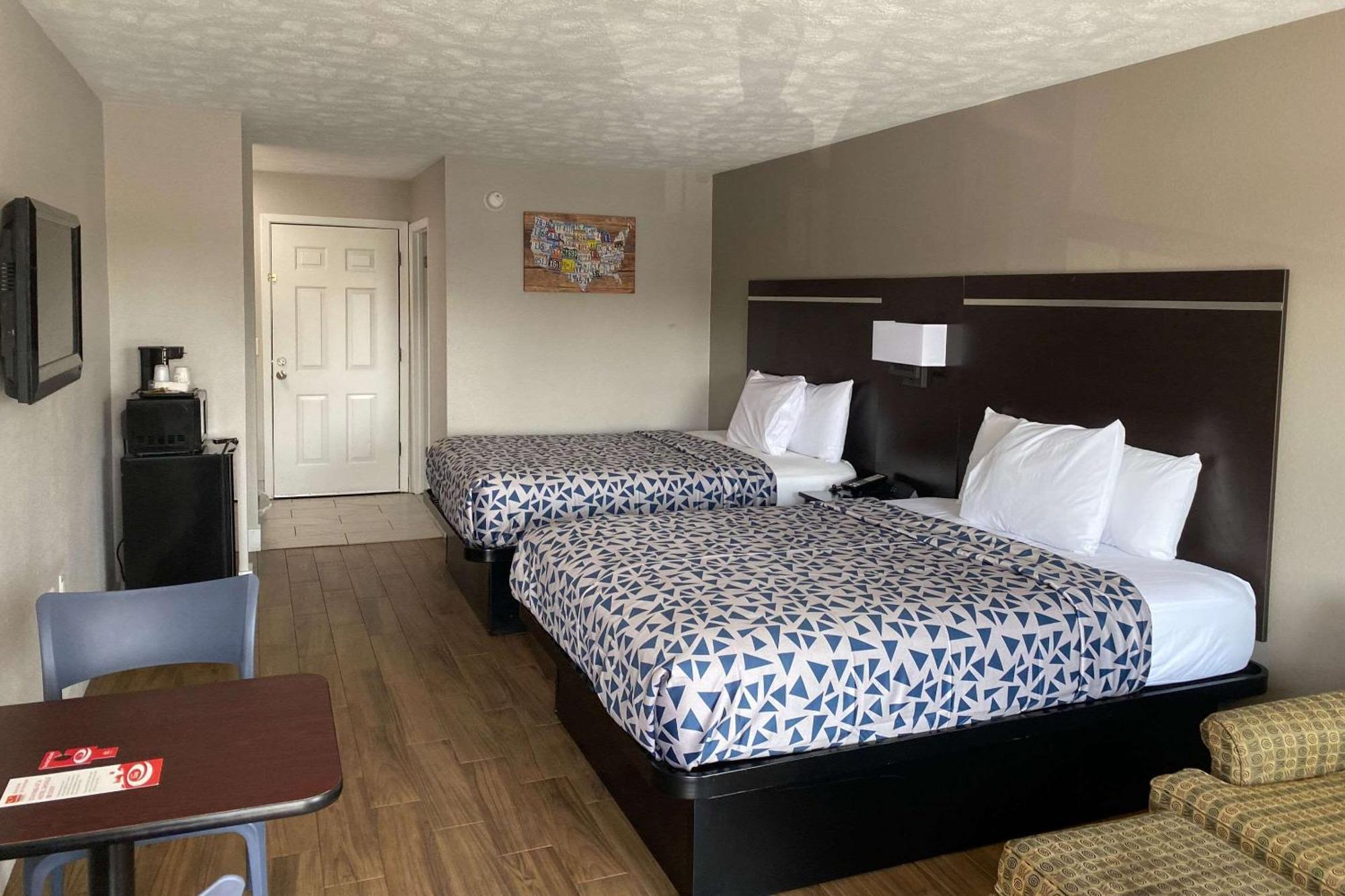 Econo Lodge Sevierville-Pigeon Forge On The River Bagian luar foto