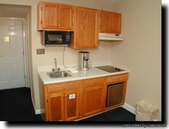 Econo Lodge Sevierville-Pigeon Forge On The River Ruang foto